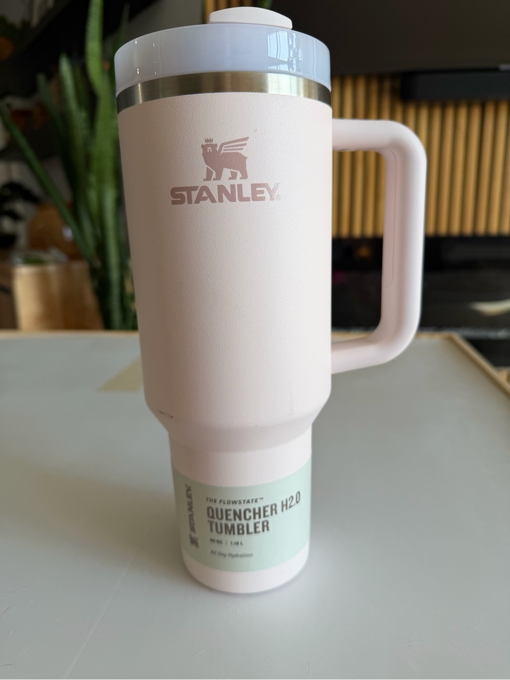 Stanley Quencher H2.0 FlowState 40 oz Tumbler | Light Pink | NWT